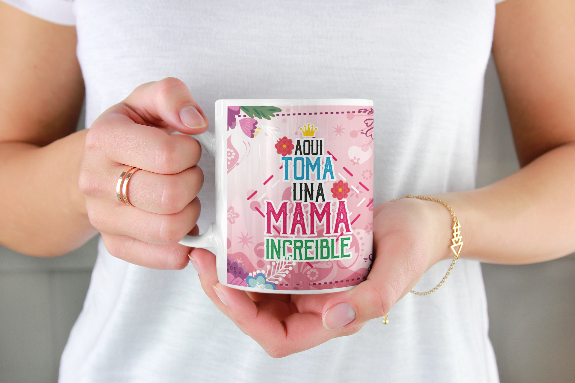 Regalo Día de la Madre. Tazón Taza Aquí Toma Una Mamá Increíble