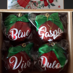 Pack: 4 esferas de 8 cm para navidad + Cajita de madera de regalo